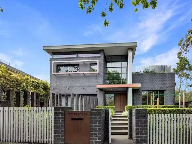 Deal! 4 BR 1/23 Peace Street, Glen Iris, VIC 3146