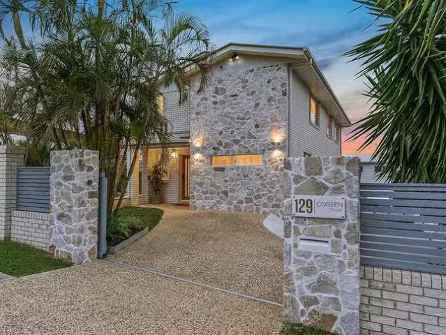 Charming 4 BR 129 Coreen Street, Wynnum, QLD 4178