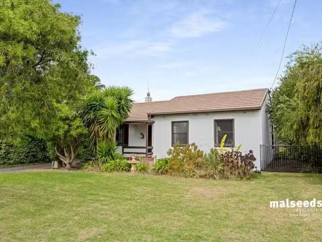 Cheap 4 BR 12 Dandaloo Place, Mount Gambier, SA 5290