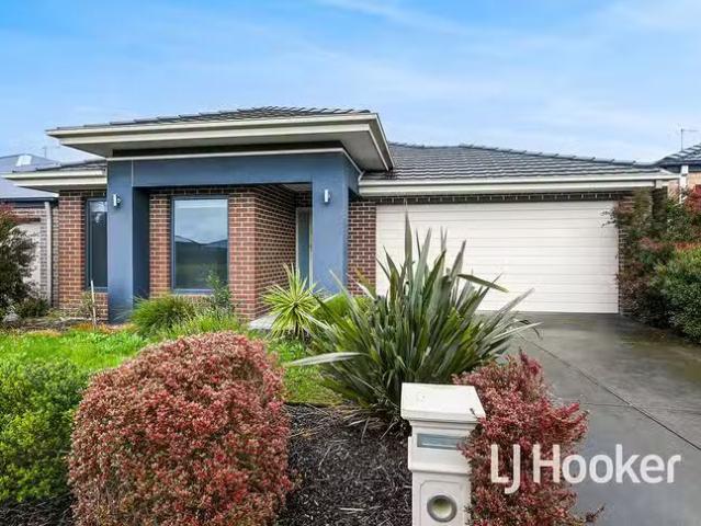 Just in! 4 BR 12 Jersey Crescent, Officer, VIC 3809