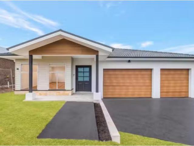 For Rent! 4 BR 13 Crispe Street, Tahmoor House for rent Liste.