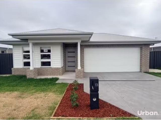 Rental! 4 BR 13 Lilium Street, Lochinvar House for rent Liste.
