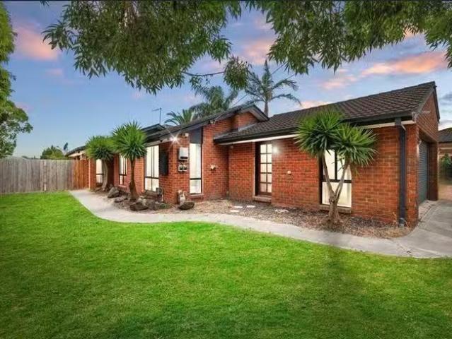 New 4 BR 1 Berberis Place, Hoppers Crossing, VIC 3029