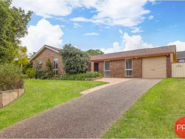 Cozy 4 BR 1 Tasman Close, ASHTONFIELD House for rent Listed b.