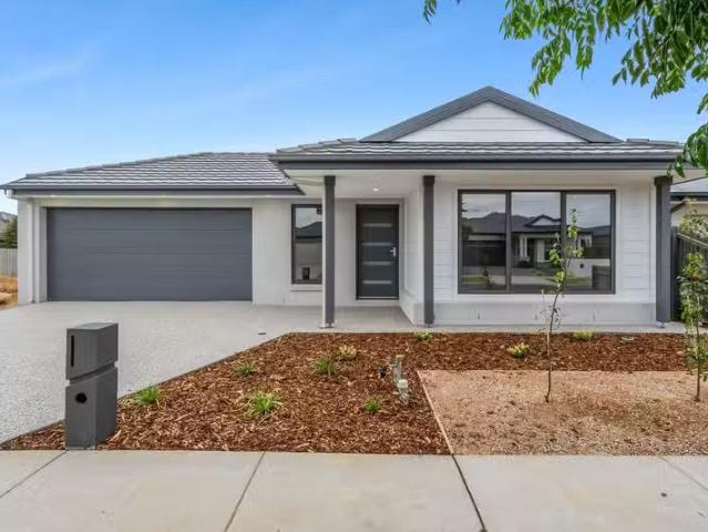 Rental! 4 BR 24 Felix Street, ST LEONARDS, VIC 3223 House fo.