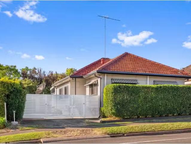 New 4 BR 25 Lonsdale Street, ST MARYS House for rent Listed b.