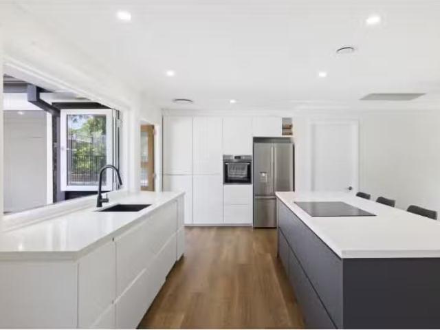 Just in! 4 BR 26 Hakea Avenue, Frenchs Forest House for rent.