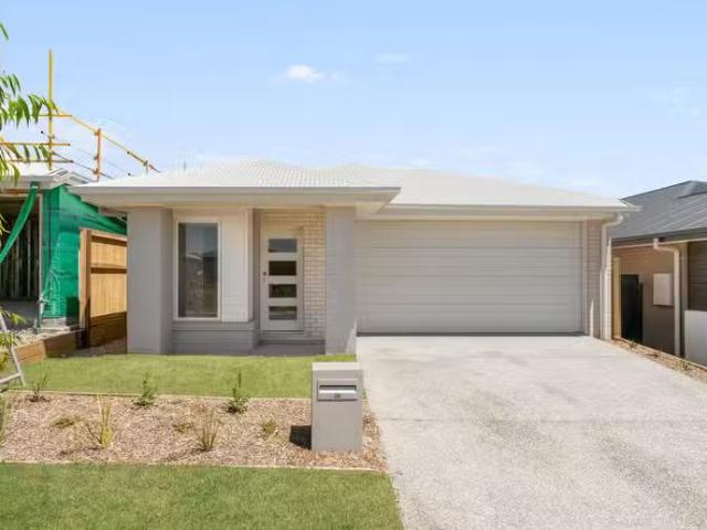 Just in! 4 BR 26 Redcomb Drive, PARK RIDGE, QLD 4125 House f.