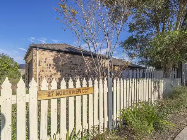 Charming 4 BR 27 Northview Circuit, Medowie, NSW 2318