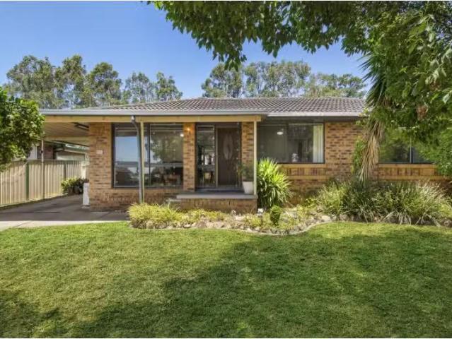Rental! 4 BR 27 Dumaresq Parade, Metford House for rent Liste.