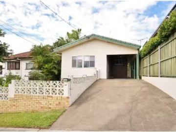 Cozy 4 BR 27 Douglas Street, Greenslopes House for rent Liste.