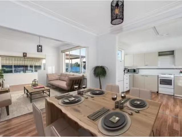 Cozy 4 BR 28 Yorston Street, Warners Bay House for rent Liste.