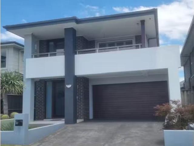 Unique 4 BR 20 Mayfly Avenue, Marsden Park House for rent Lis.