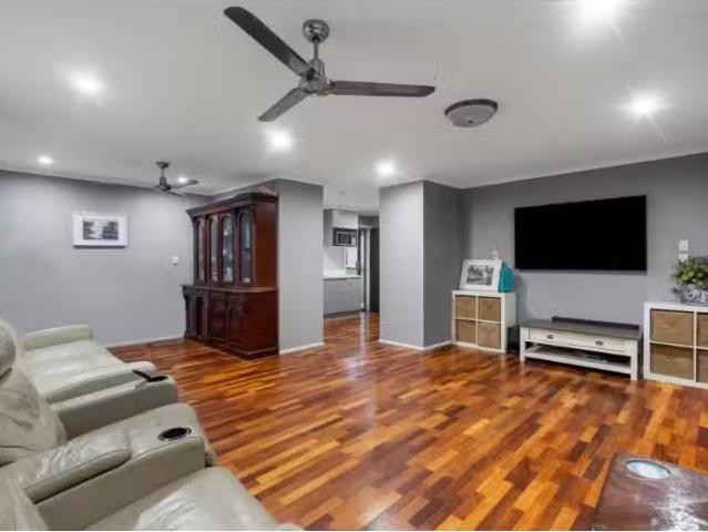 Rental! 4 BR 20 Raleigh Street, SPRINGWOOD House for rent Lis.