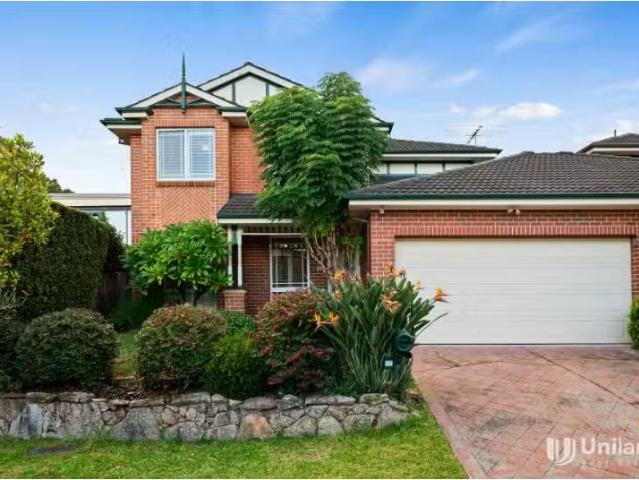 Charming 4 BR 20 Ridgeview Way, Cherrybrook Townhouse for rent.