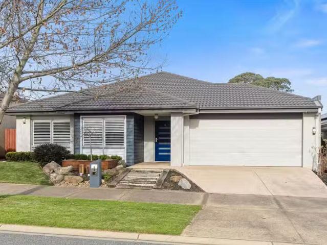 New 4 BR 211 Sandhurst Boulevard, Sandhurst, VIC 3977 House.