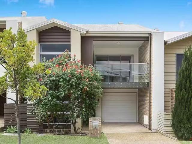 New 4 BR 21 Hookes Terrace, Springfield Lakes, QLD 4300