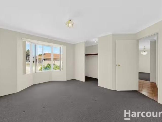 Rental! 4 BR 21 Royal Scot Loop, CURRAMBINE, WA 6028 House f.