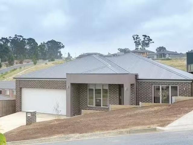 Deal! 4 BR 22 Henry Avenue, Mount Clear, VIC 3350