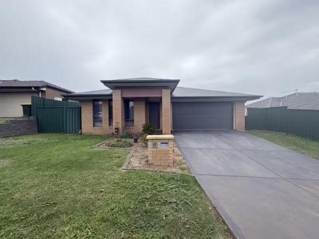 Cheap 4 BR 22 Jeans Street, MUSWELLBROOK House for rent Liste.