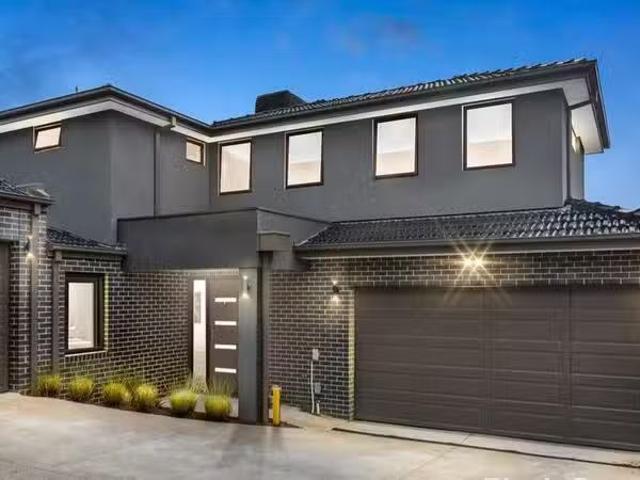 Rental! 4 BR 2/36 Bales Street, Mount Waverley, VIC 3149