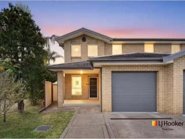 Cheap 4 BR 23A Newey Avenue, Padstow Townhouse for rent Liste.