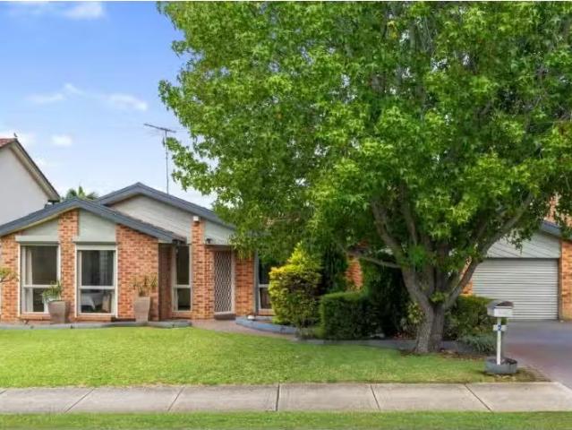 Deal! 4 BR 2 Martens Place, Abbotsbury House for rent Listed.