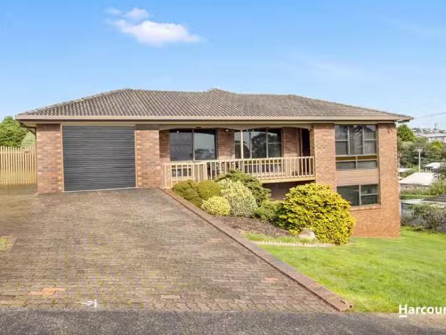 Deal! 4 BR 2 Tracey Street, PARK GROVE, TAS 7320 House for R.