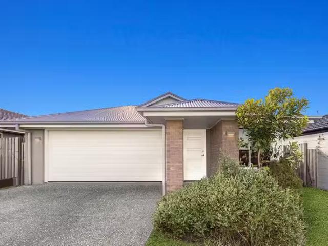 Just in! 4 BR 34 Wicker Road, PARK RIDGE, QLD 4125 House for.