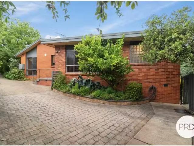 Rental! 4 BR 35 Neilson Street, GARRAN House for rent Listed.