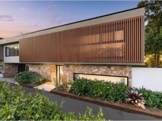 Deal! 4 BR 375c Woolooware Road, Burraneer Townhouse for rent.