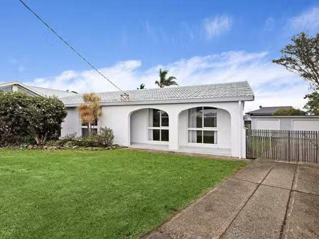 Rental! 4 BR 37 Kalang Road, Kiama Heights, NSW 2533