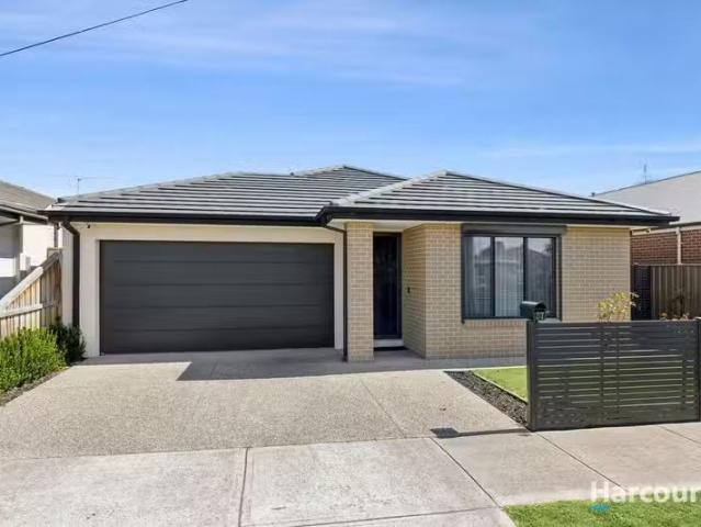 Cheap 4 BR 37 Rollins Road, Bell Post Hill, VIC 3215 House f.