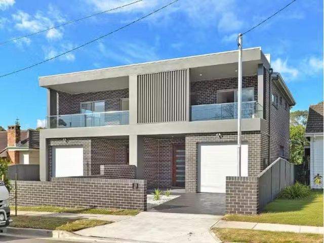 Cheap 4 BR 37A Colechin Avenue, Yagoona House for rent Listed.