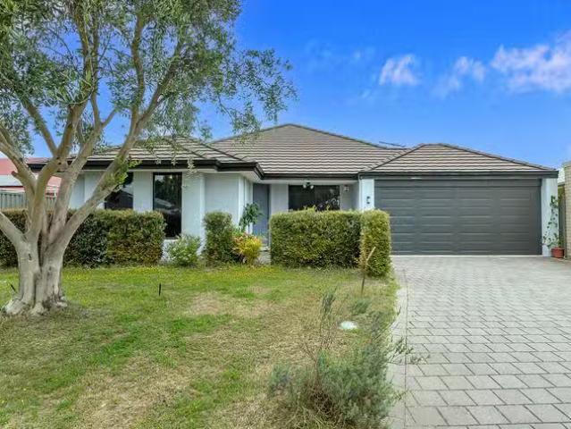 Nice 4 BR 386 Wright Road, Piara Waters, WA 6112