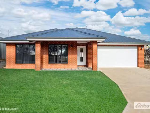 Deal! 4 BR 39 Bowerbird Court, Thurgoona, NSW 2640