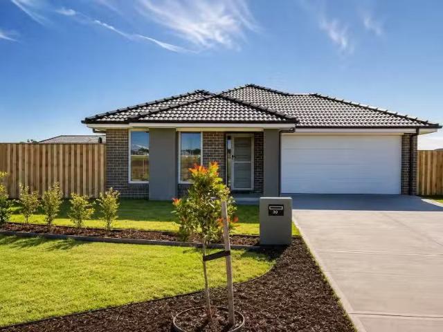 Cheap 4 BR 39 Lilac Ave, Lochinvar House for rent Listed by A.