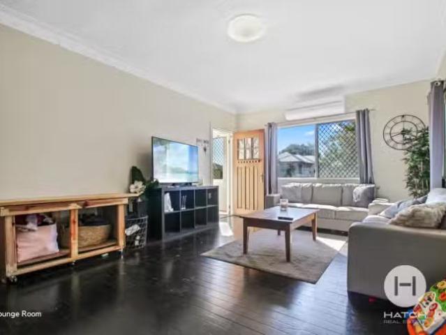 For Rent! 4 BR 300 Hamilton Road, Chermside, QLD 4032