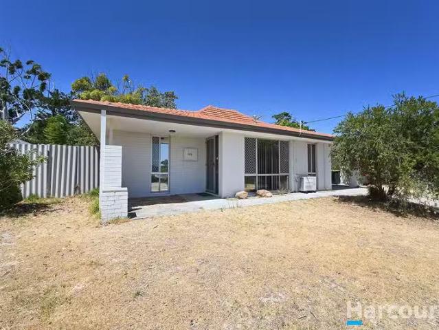Deal! 4 BR 305 Camberwarra Drive, CRAIGIE, WA 6025 House for.