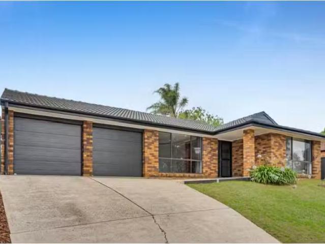 Deal! 4 BR 32 Serpentine Place, Eagle Vale House for rent Lis.