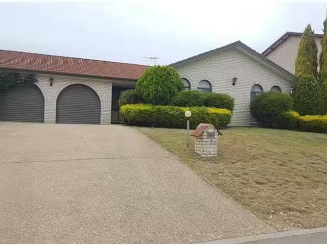 Deal! 4 BR 3 Bridges Place, Isaacs House for rent Listed by P.