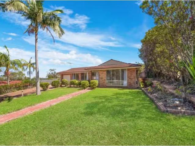 Unique 4 BR 3 Gareth Cl, Mount Colah House for rent Listed by.