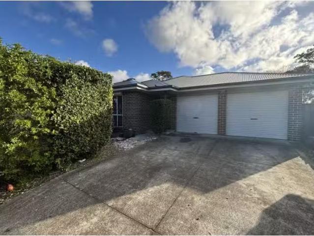 Unique 4 BR 3 Earl Grey Crescent, Raymond Terrace House for re.