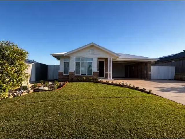 Rental! 4 BR 46 Rancher Avenue, Cooranbong House for rent Lis.