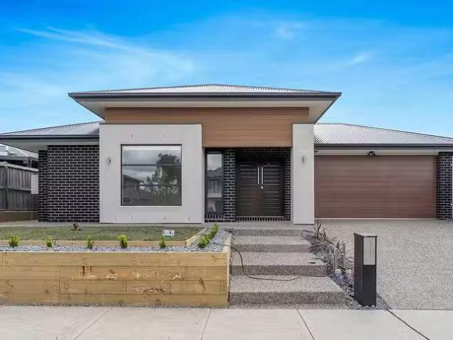 Charming 4 BR 49 Errol Boulevard, Mickleham, VIC 3064