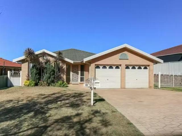 For Rent! 4 BR 40 Hastings Drive, Raymond Terrace House for re.