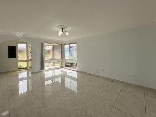 Deal! 4 BR 40 Jacaranda Crescent, Casula, NSW 2170