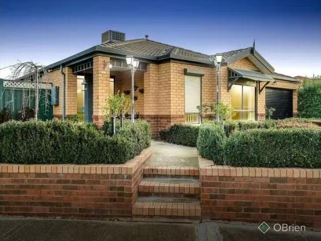 Cheap 4 BR 41 Fydler Avenue, Burnside, VIC 3023