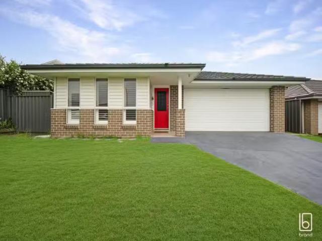 Cheap 4 BR 41 Voyager Street, WADALBA House for rent Listed b.