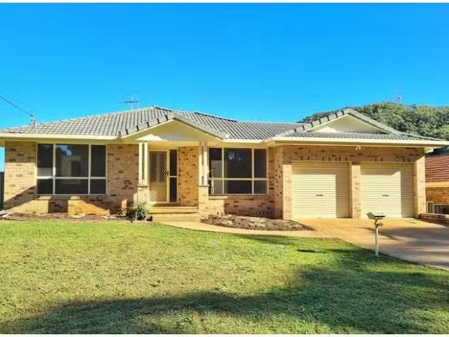 Unique 4 BR 4 Waterview Close, Port Macquarie, NSW 2444